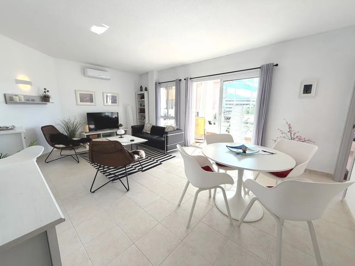 fa0dc374-614f-489c-a7b3-f7e28db55879