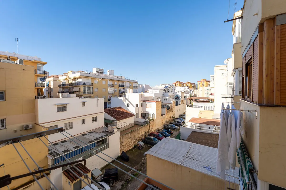 61198241-2a26-4d35-aa3a-5ed08dcf07cf