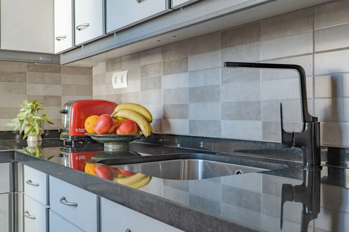 299a53db-ead4-4382-a115-55972f8f517b