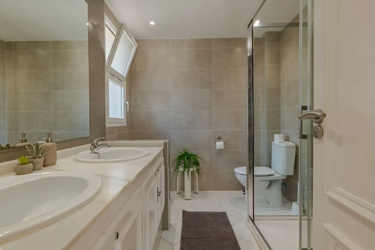 907d1911-b3f8-4dd5-88f9-5f2047aad26b