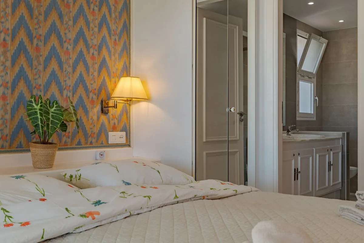 ba2ab7cb-9667-4f8c-a2ac-f893632f9da2