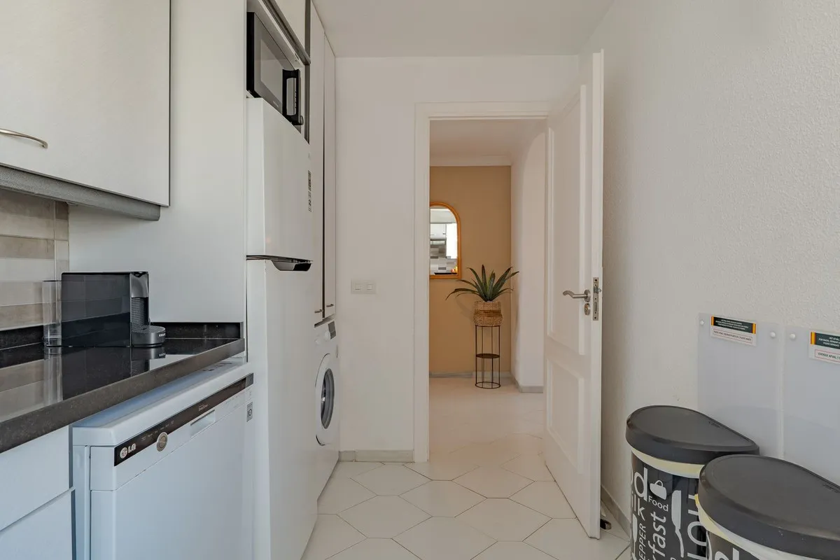 dfab09d8-7e20-49d2-bd95-d866f3d419c3