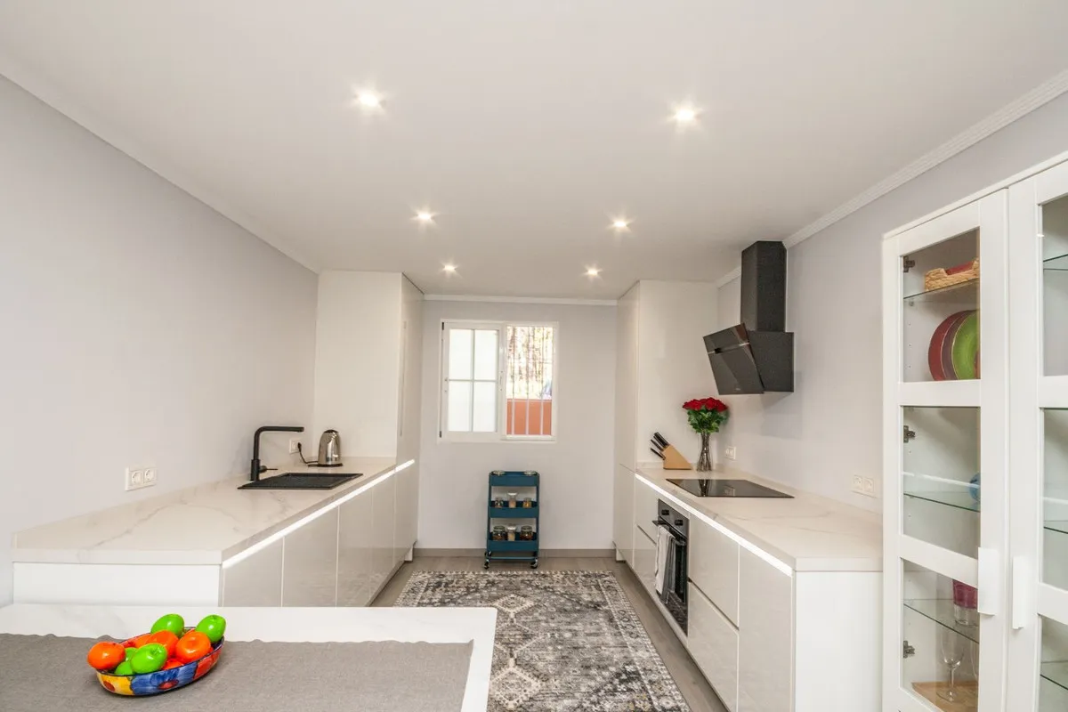 4a053fdd-c01f-42e6-b2d0-d9dbf125e030