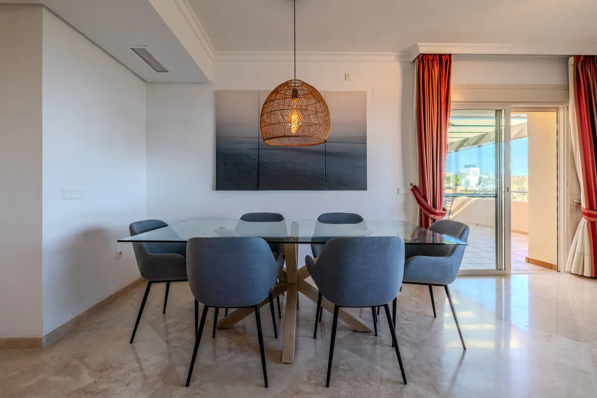 ae8e9760-0ded-4af6-8340-5677f274468b