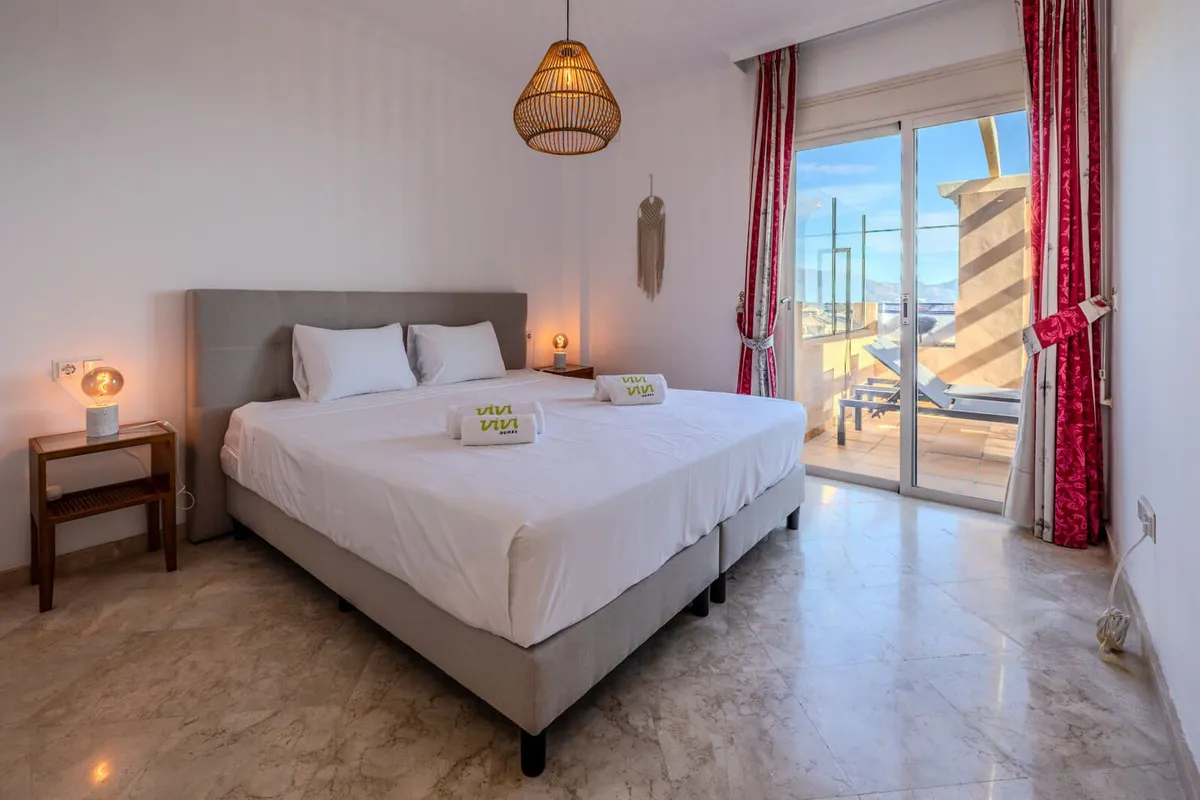 b77625c0-d7b3-466c-b359-ad633bad8a57