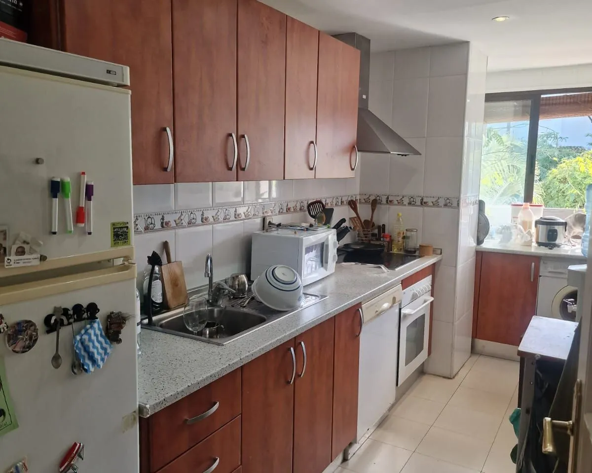 c101b090-cff0-4018-8a0e-871a126b030a