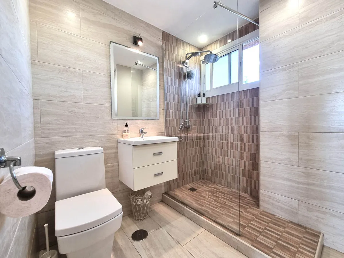 b3f58aa7-044c-4ad8-a295-7a0d5bb4875e