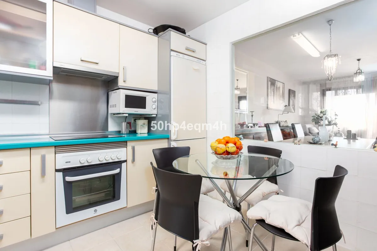 c4cc7ea5-47ee-42df-b3c2-bcaf9a1f2682