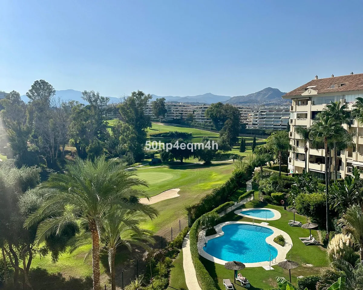 Panoramic Golf View Apartment in Guadalcántara Golf