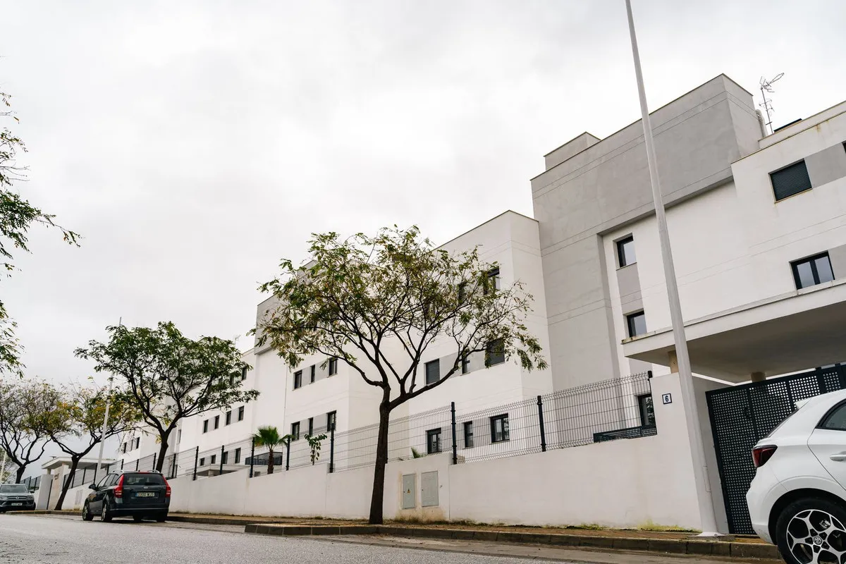 1de10577-35c9-46dd-9af4-d54a6a7abf40