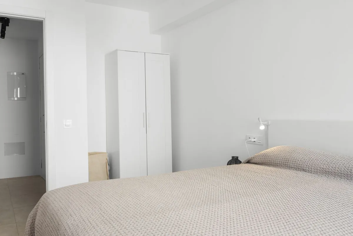 696b9949-6eda-4ac1-aea0-ac475f9b6725