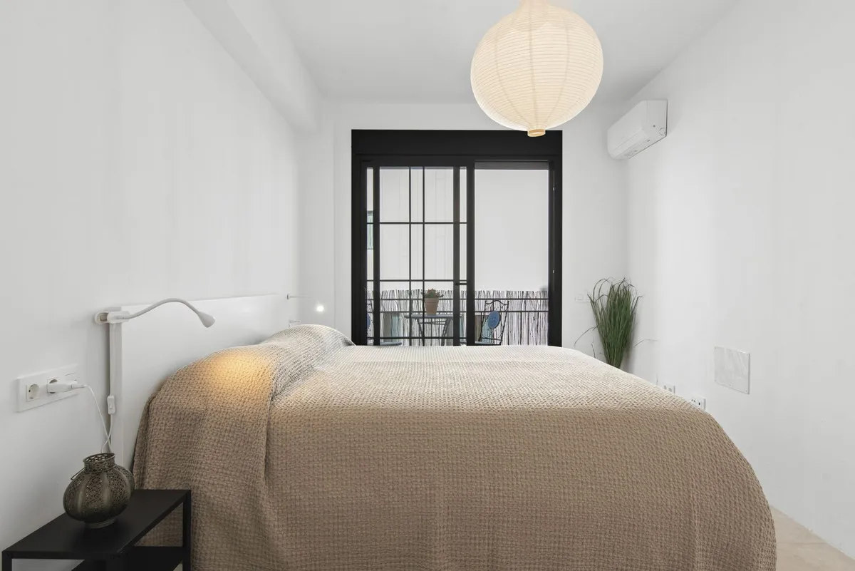 c27ac21b-6259-4c7f-af60-c9207193e619