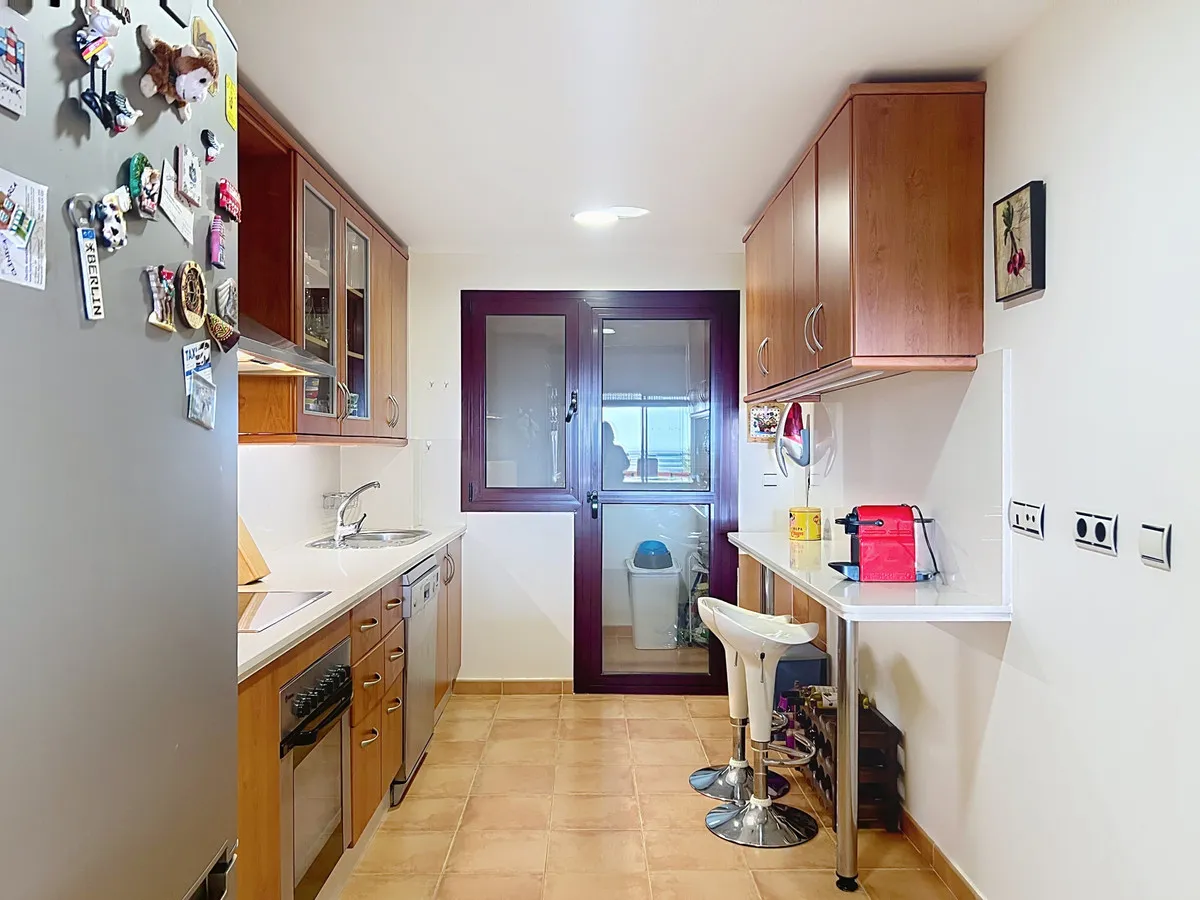 0e287b8c-6444-484c-93b1-cbdc36bdef5b