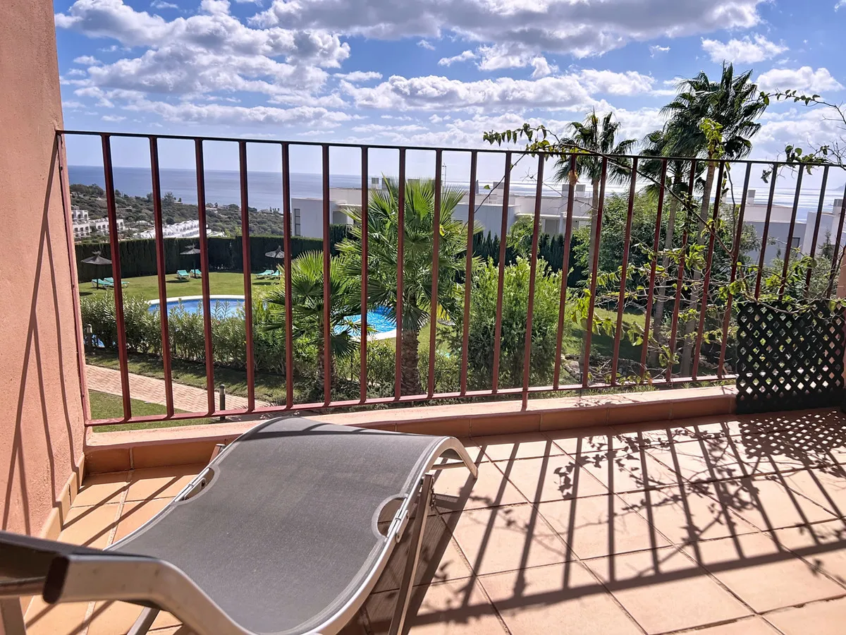 d89bd900-dc25-482d-a947-572b3de9d6d6