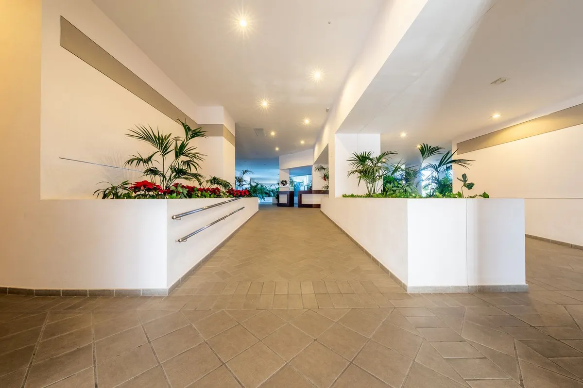 704ca84c-5980-44fe-b83f-7497bb8bfa76