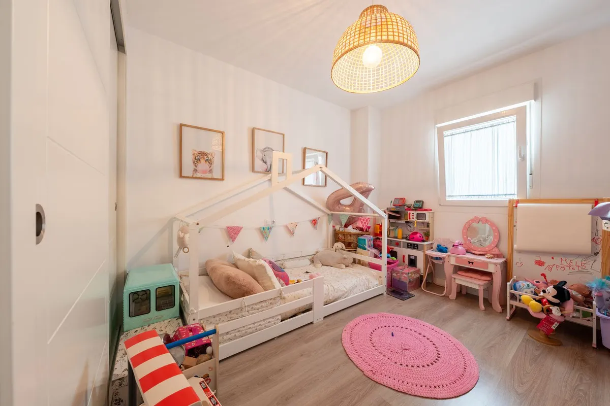 80640751-b4f2-403f-b6e8-bcdb989db8f5