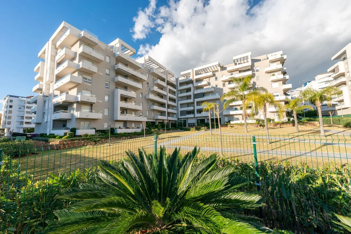 9aef8831-65ec-4db8-8e6d-b9e6d9d107d8