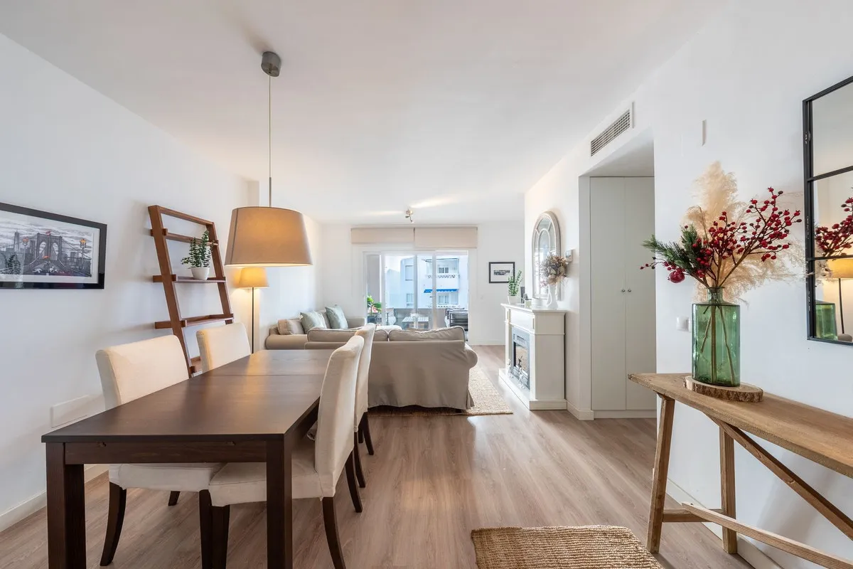 fb895070-d2ed-476f-b36a-8498c2a67809