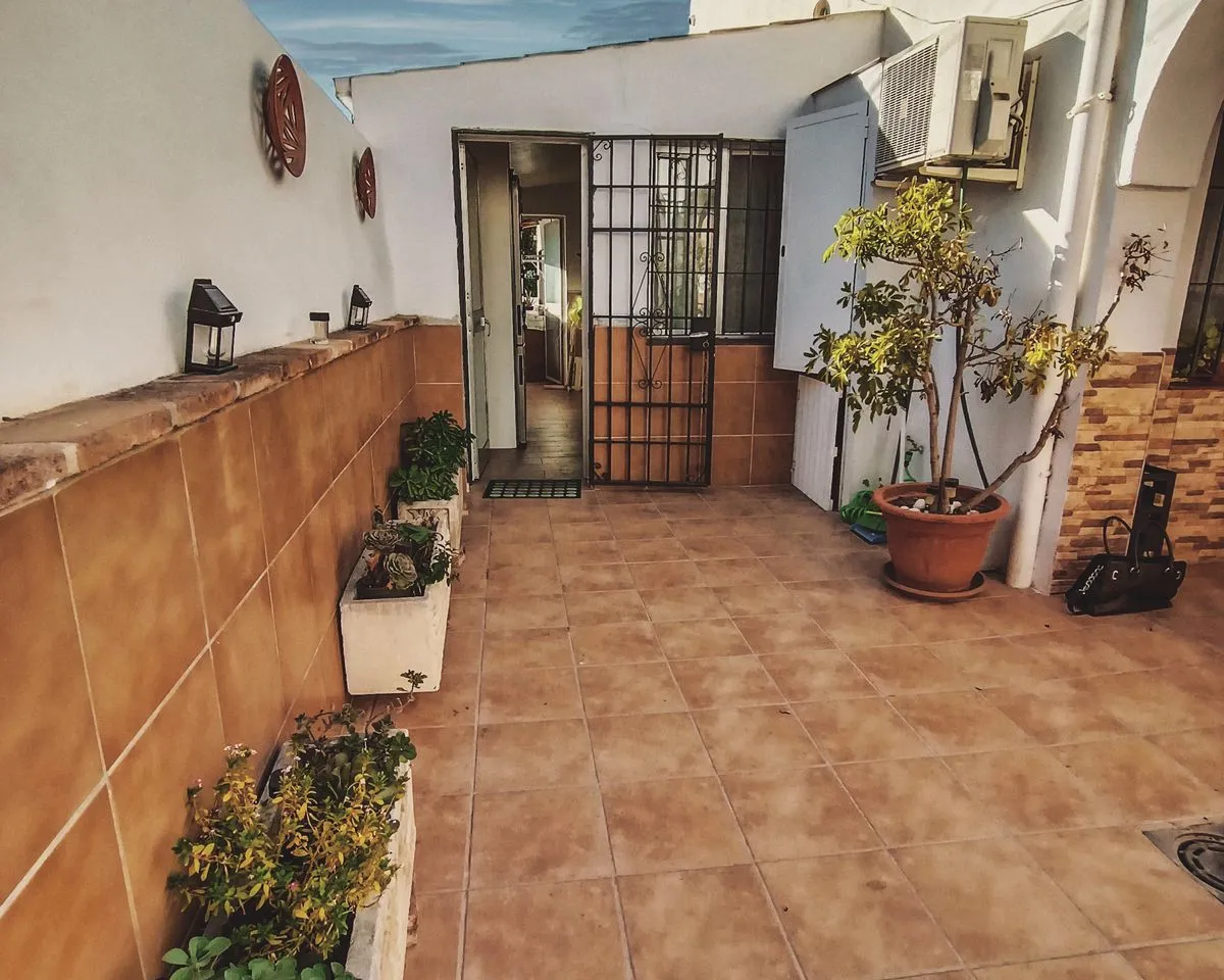 ac5a0cfc-ff2e-488e-b260-70016faccb43