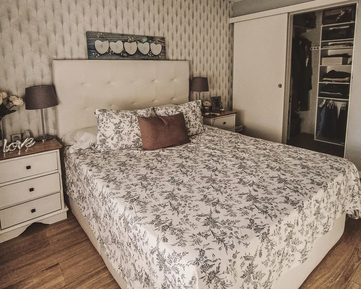 e1089acb-1a10-46e8-ab06-04cd3861154f