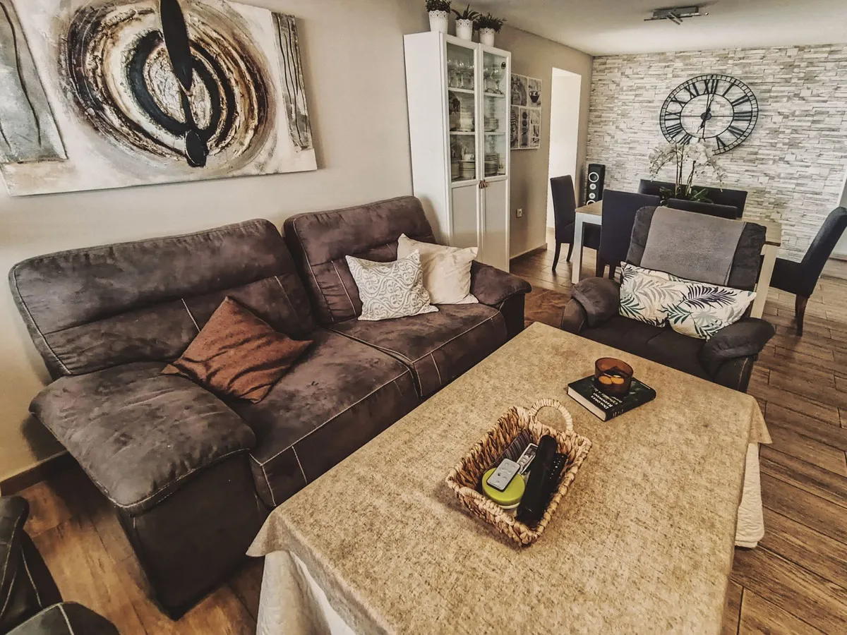 e20af75f-f15a-4f79-b736-08dd92a05431