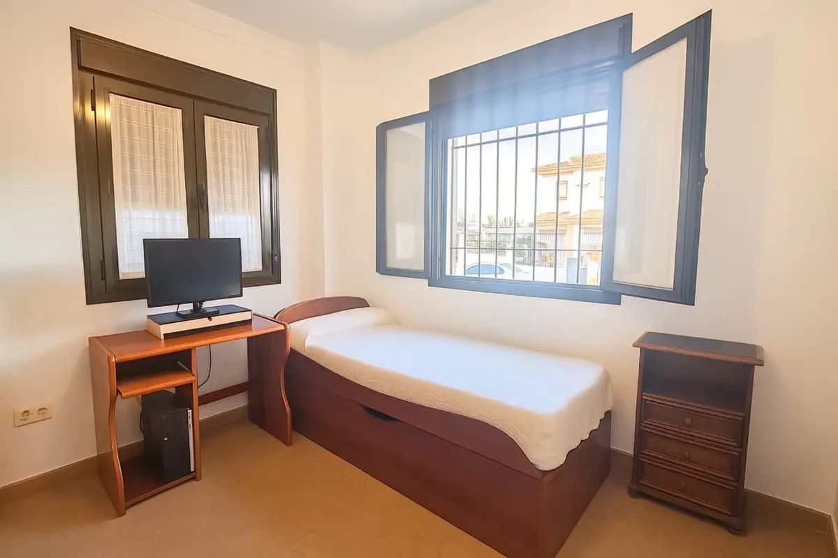 48790e93-c6a5-4120-9d97-93d13f5bf789