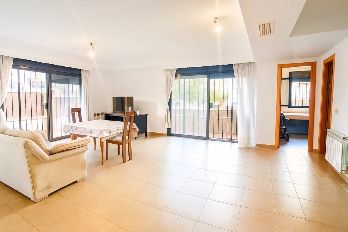 b42f26a9-4ba8-4f8b-8509-49d3fca0d347