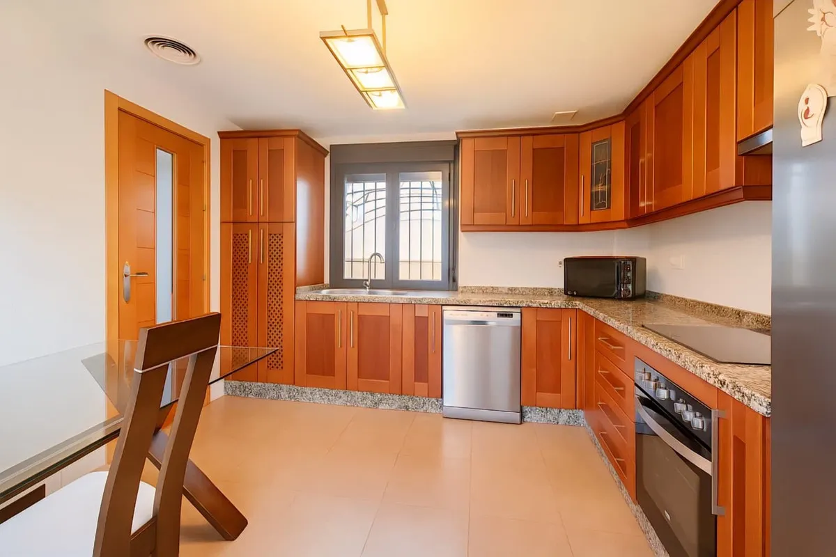 cfd1b227-35b4-4865-b756-c67397e5707d