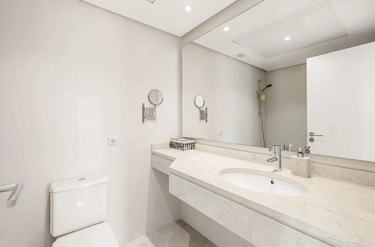 ca41fff0-b946-404d-997d-b372de37a35b