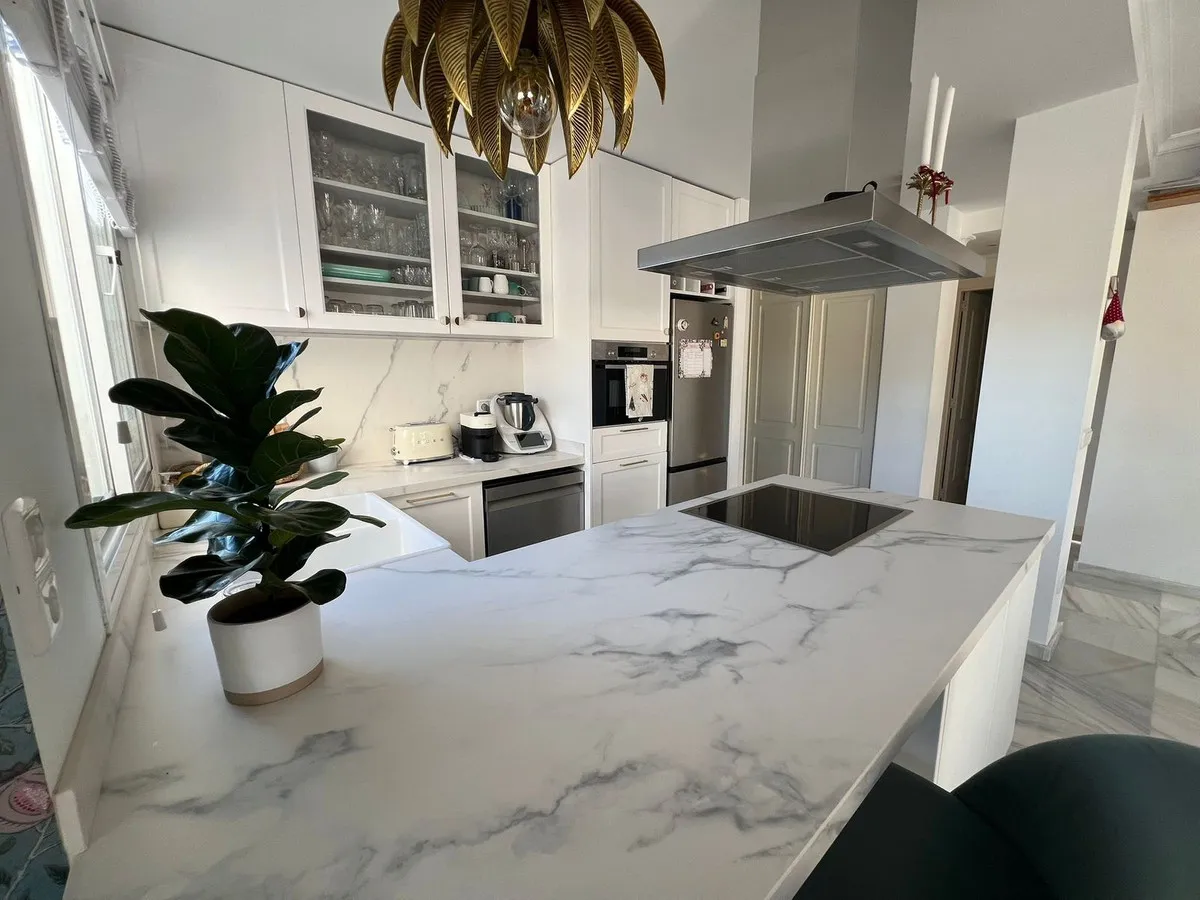 f42f0274-bb68-4f51-93ab-47178489fa53