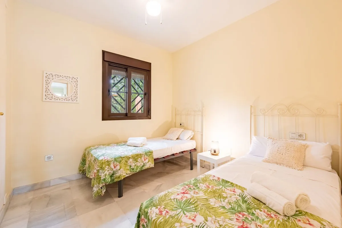 08f0fe92-b1bb-42c4-954e-946d4220504f