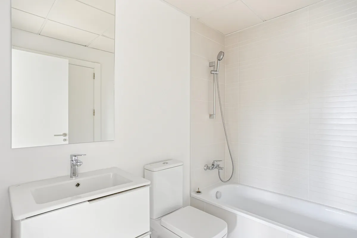 e2dc3eaf-5e9a-4324-90d4-8fed6378fe62