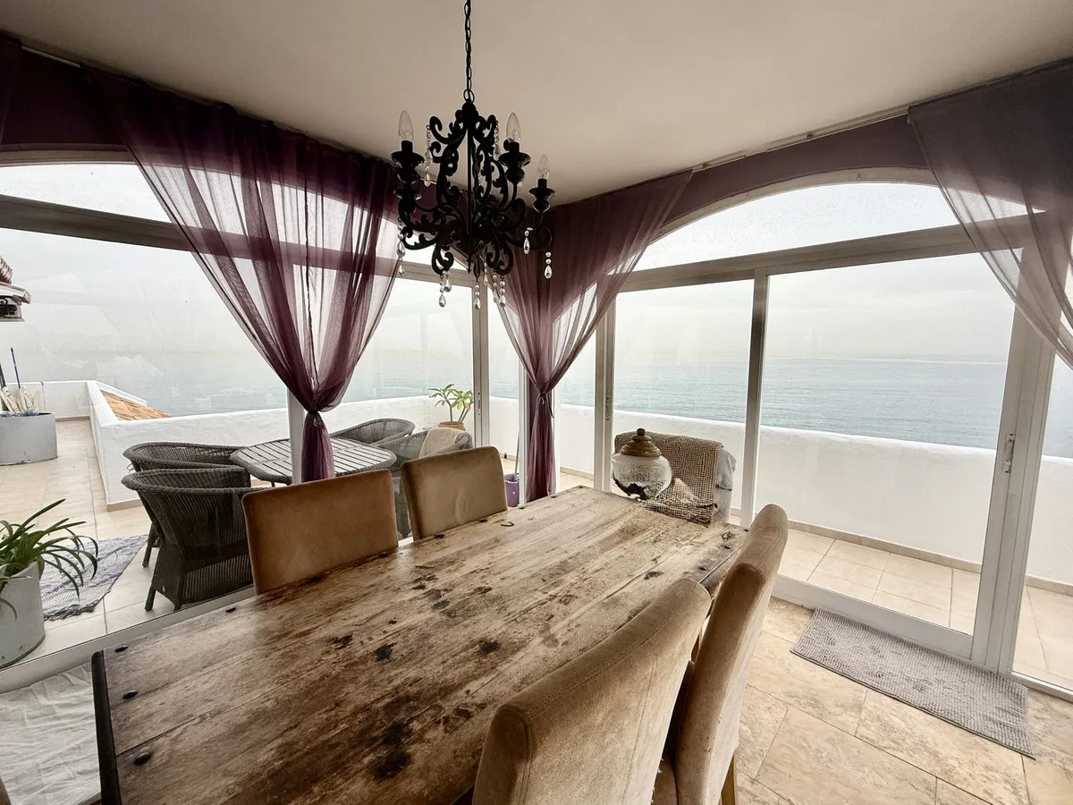 43801652-ff66-428d-874a-4e006feede70