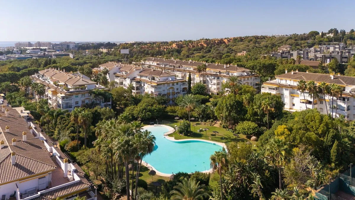 8b8be9ff-8dc9-4c0b-b9e2-ec9fdce51326