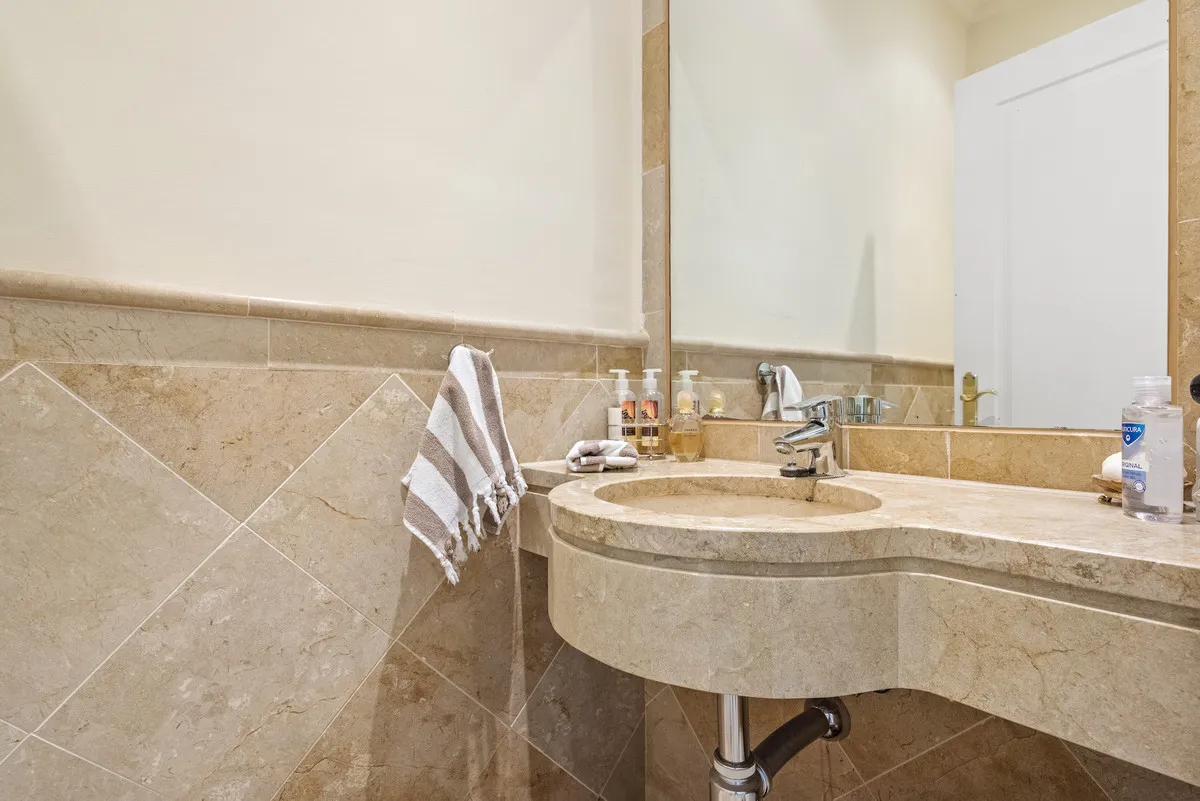 ce8ab412-7682-4722-9e4c-dc01f11f8ff9