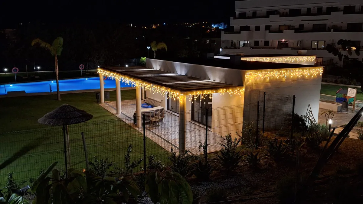 8d960568-064c-48c8-9c0d-812e7c300c8e