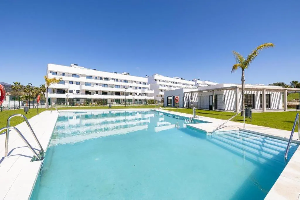 Luxurious Ground Floor Apartment in Estepona East