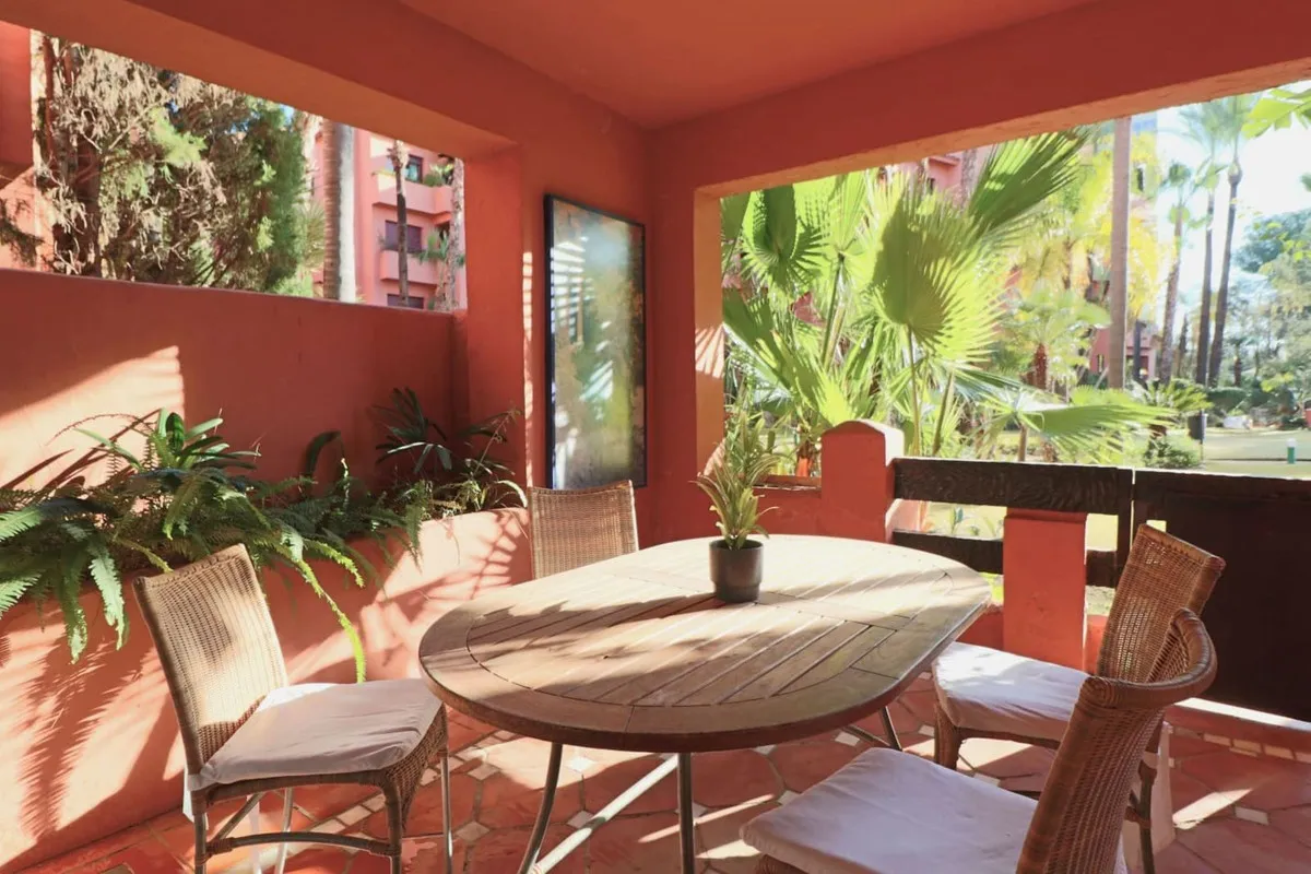 73971812-b3d2-423e-8305-93a0197377fc