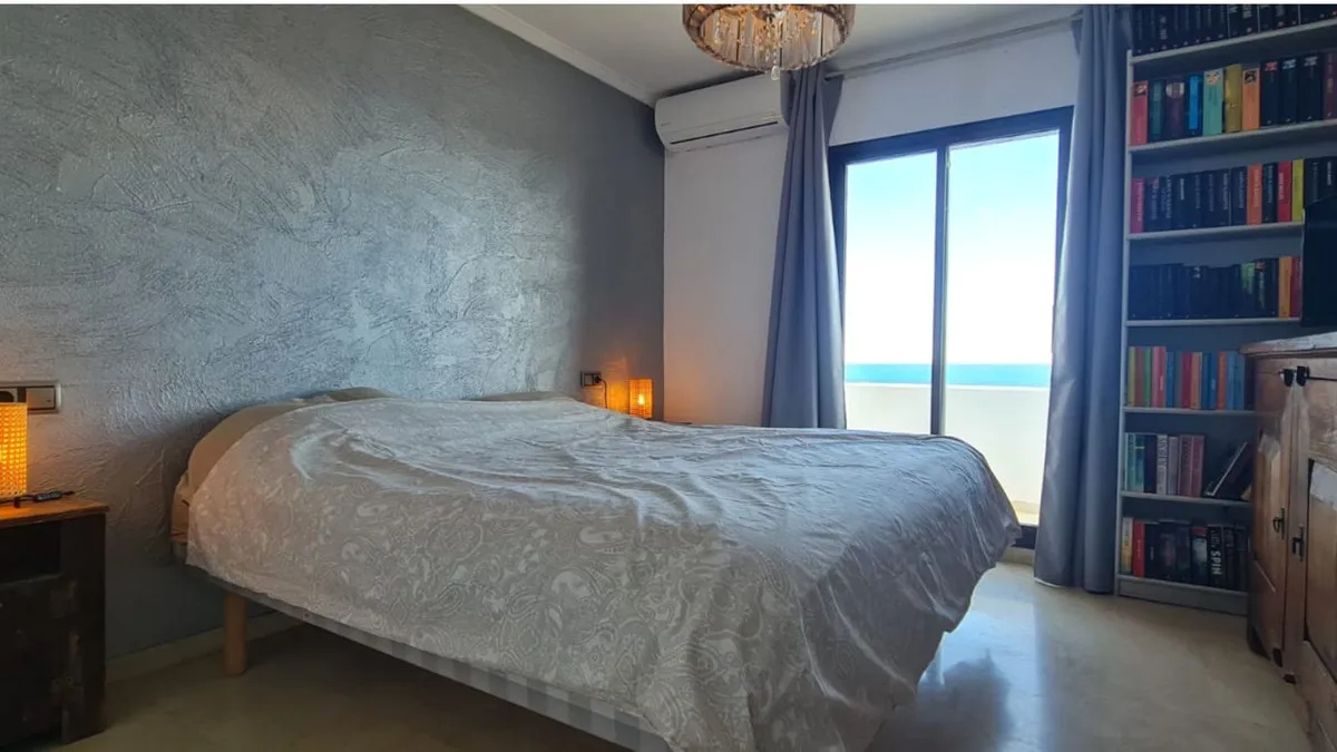 800718e0-c3a1-4def-a742-a4aede284a27