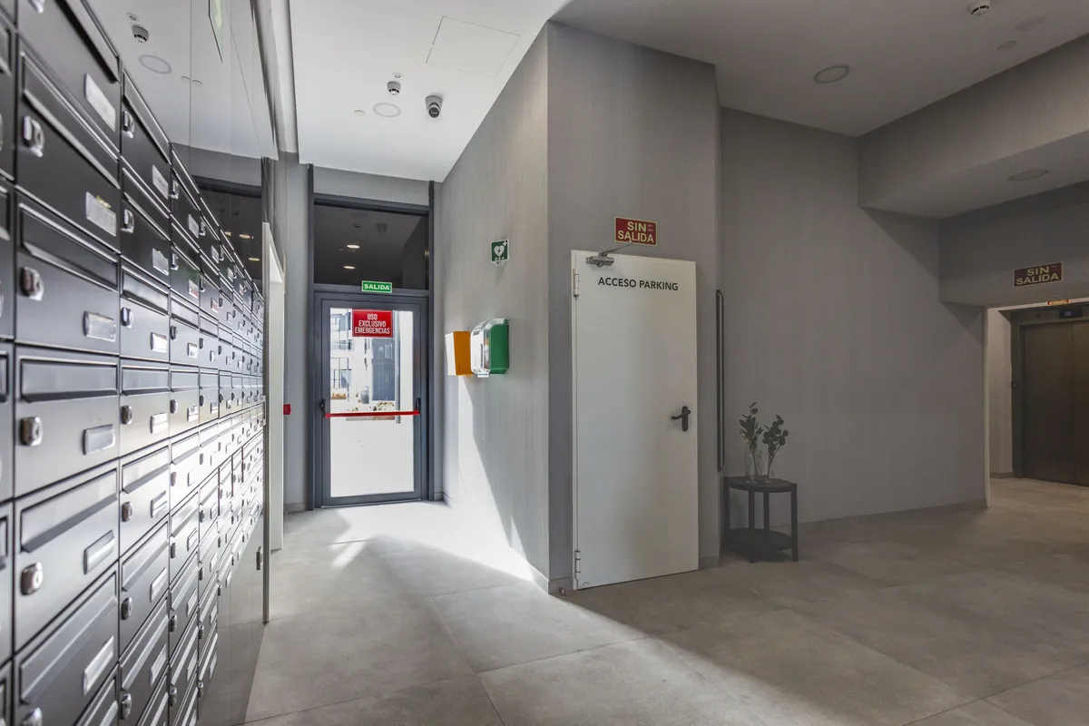 53ad98bf-c1f9-4825-a81f-43a1f759be4b