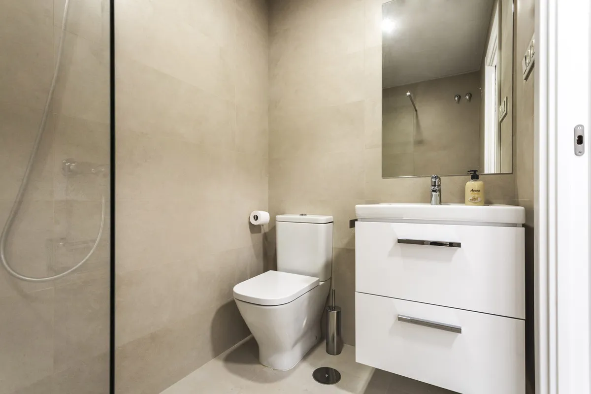 b6dfe101-7a7e-41b2-97e6-1c3b7810e621