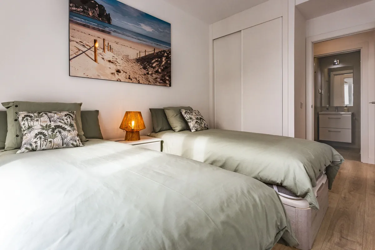 c3341a16-3e82-4128-84b9-517612f126ce