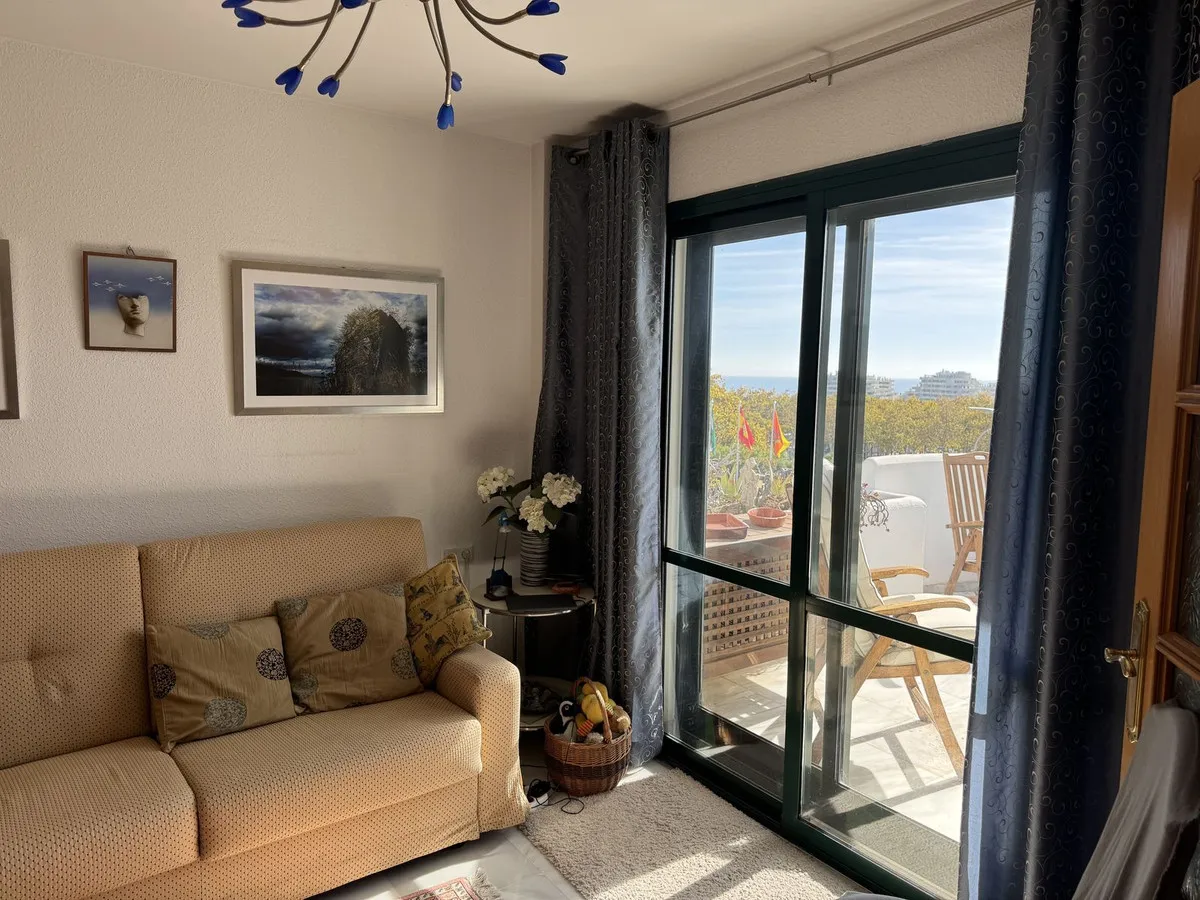 03f3562d-f6e5-4be3-9c21-3a1a9432045d