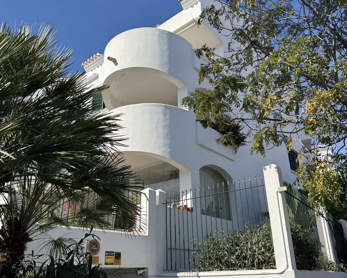 195b8cb8-4daf-4ebf-8a2d-c2f081c7446d