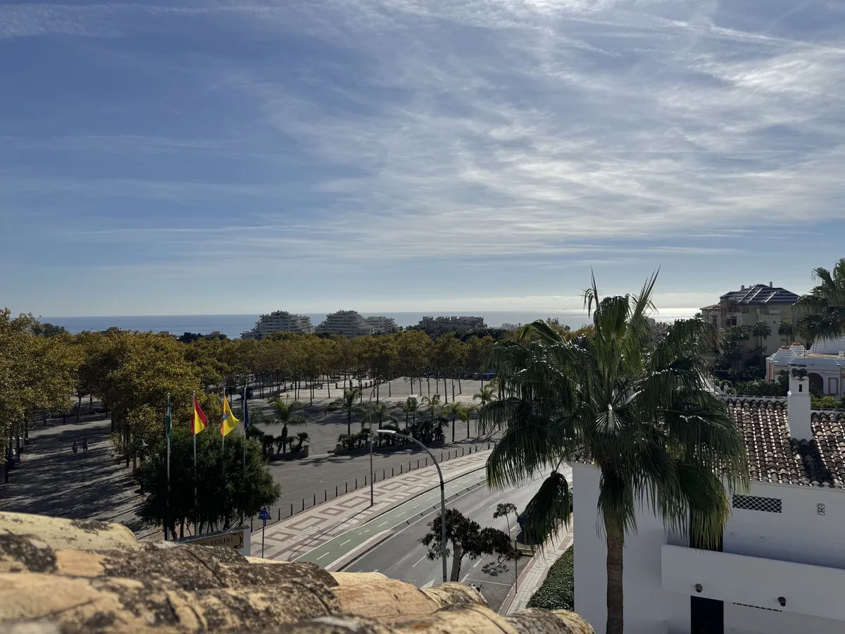 fbaedbb3-28cc-4d71-8d7d-309da9a07355