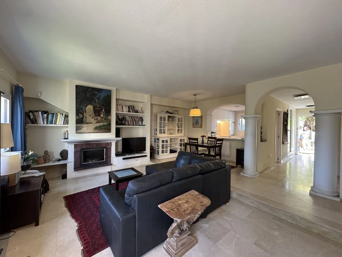 12b4c9c3-41da-45fa-88c5-ada69828113a