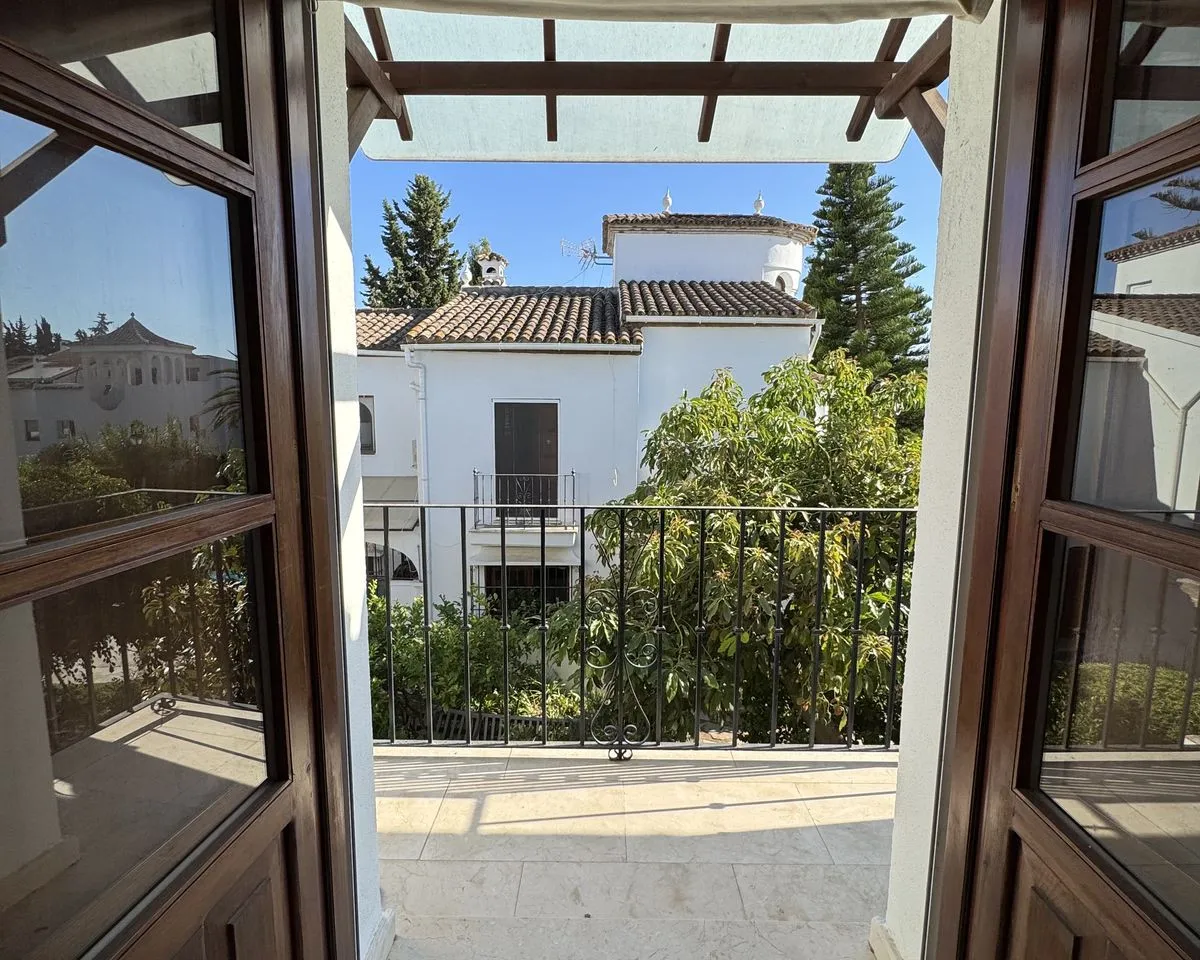 3c292ba0-e67c-4352-bb67-a4adb3841c68