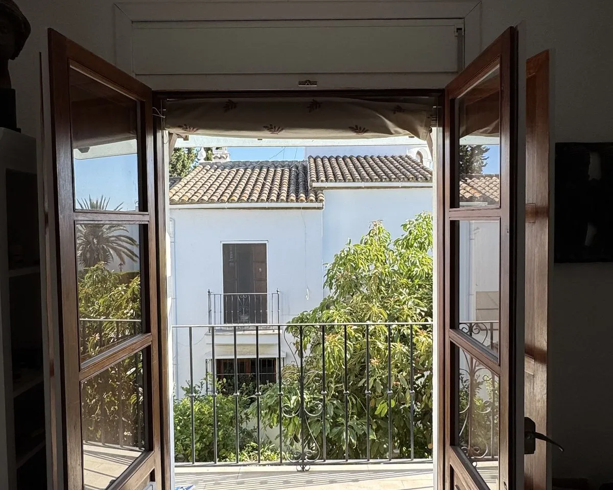 6adfb21f-f821-44f3-be12-055c52d64366