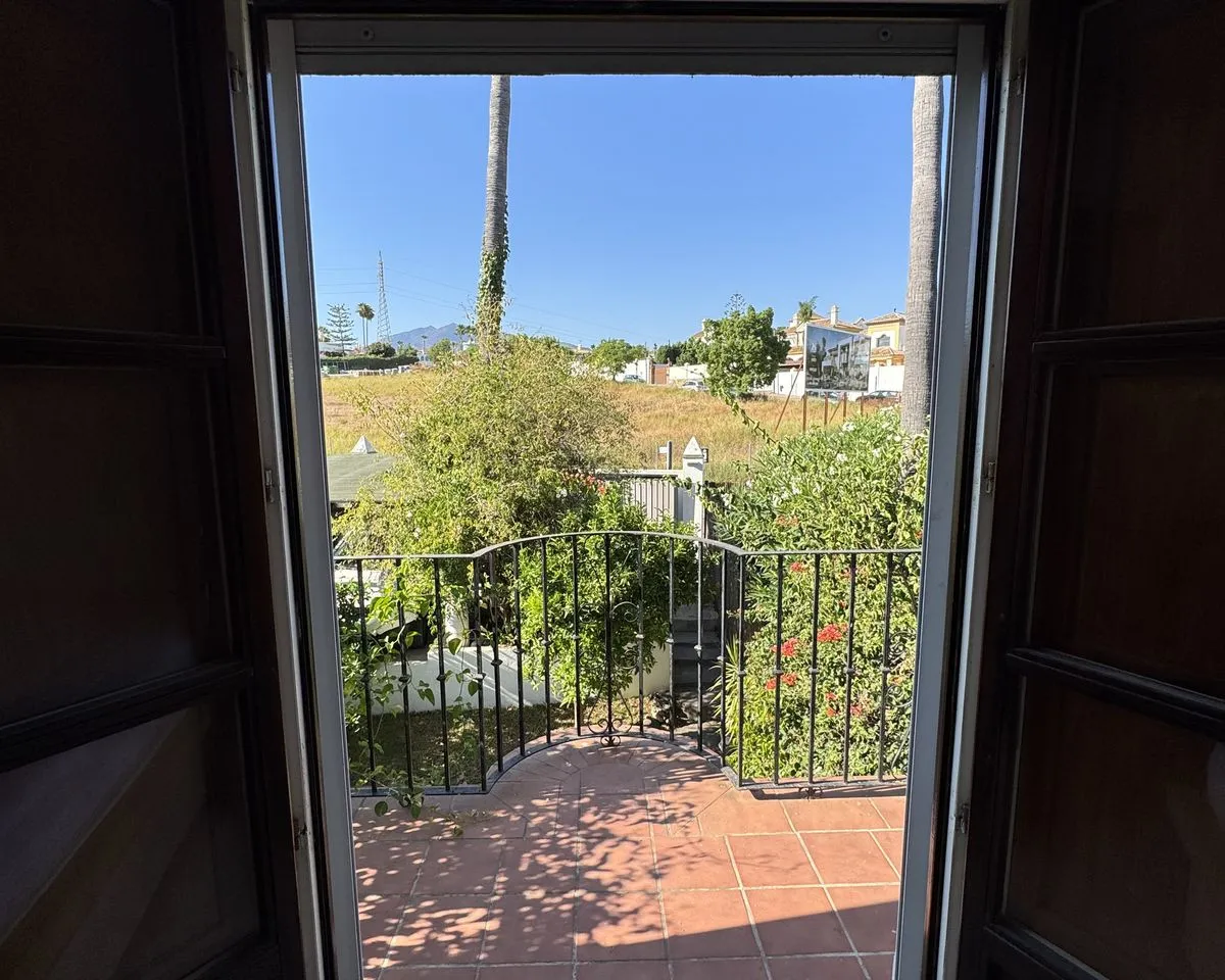 919dc5b0-6a4a-43a7-be9a-3e8655840b83