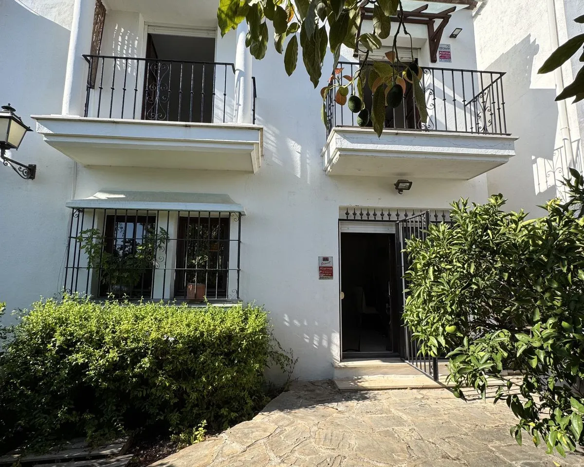 b5a176af-e2f3-48e5-939f-56b628e136d2